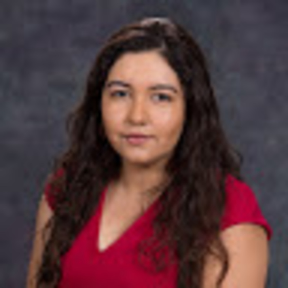 Meet your Posher, Estefany